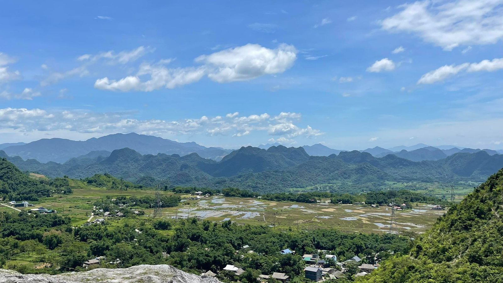 1778656195_northwest-vietnam-biking-trip-sapa-dien-bien-hanoi-9-days (11).jpg